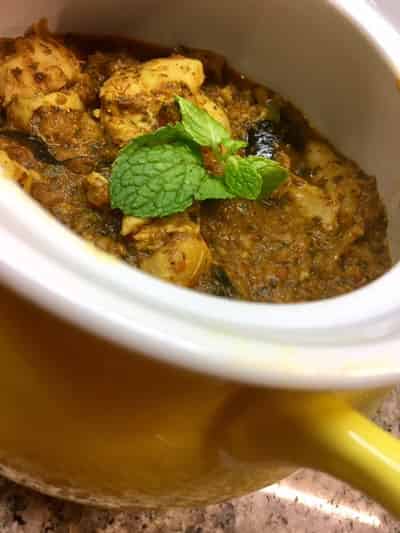 Chicken Pudina (chicken with curried mint sauce)
